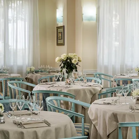 Salus Smart & Chic Hotel