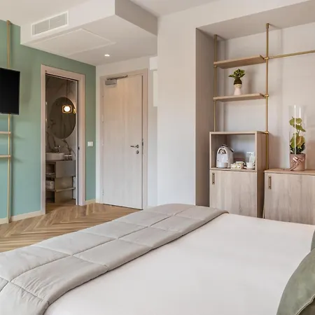 Salus Smart & Chic Hotel