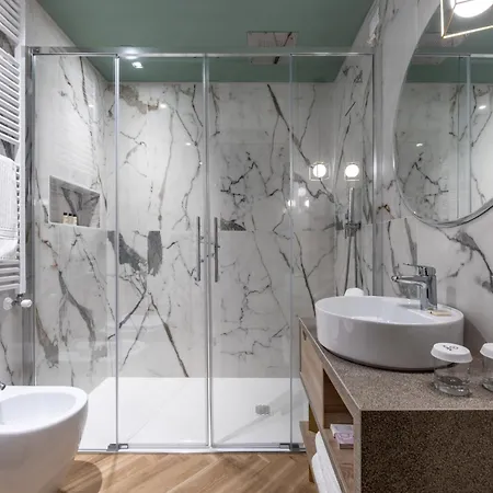 Salus Smart & Chic Hotel 4*