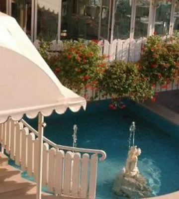 Hotel Salus Smart & Chic