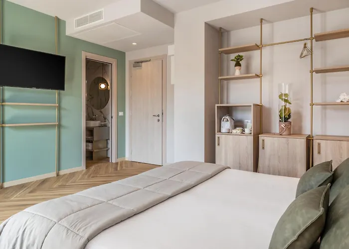 Salus Smart & Chic Hotel