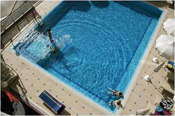 Otel Salus Smart & Chic 4*