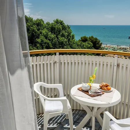 Salus Smart & Chic 4*