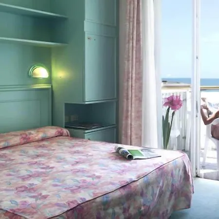 Salus Smart & Chic Otel 4*