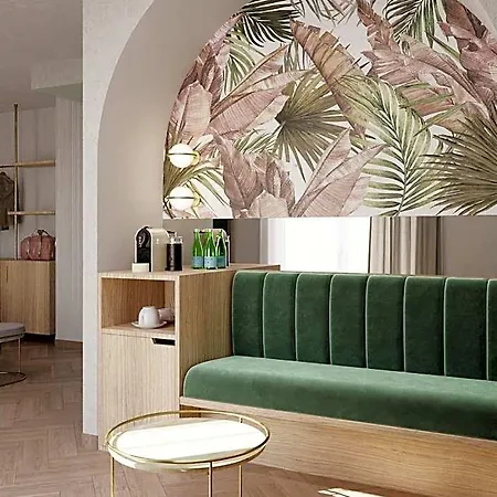 Salus Smart & Chic Hotel