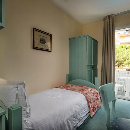 Hotell Salus Smart & Chic 4*