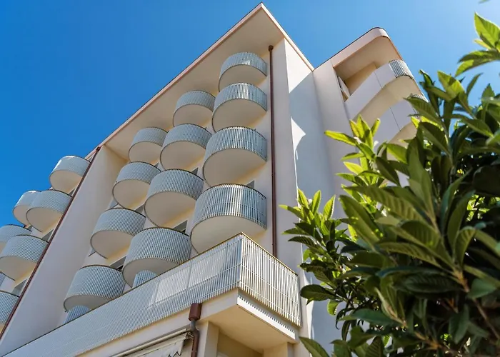 Salus Smart & Chic 4*