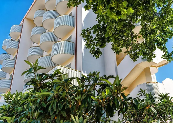 Salus Smart & Chic Hotel