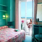 Salus Smart & Chic Hotel