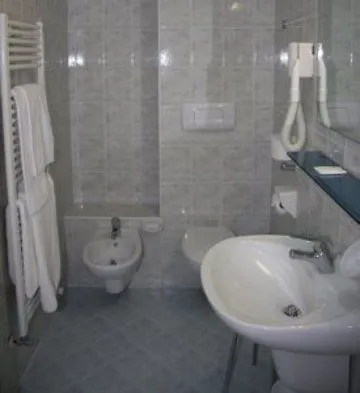 Salus Smart & Chic מלון 4*